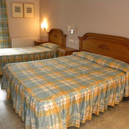 Hotel Duque De Calabria Manzanera Quarto foto